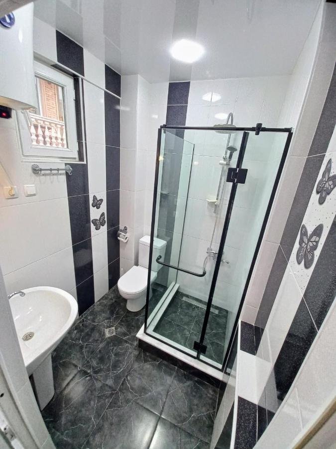Aparthotel Rioni Kutaisi Exteriör bild