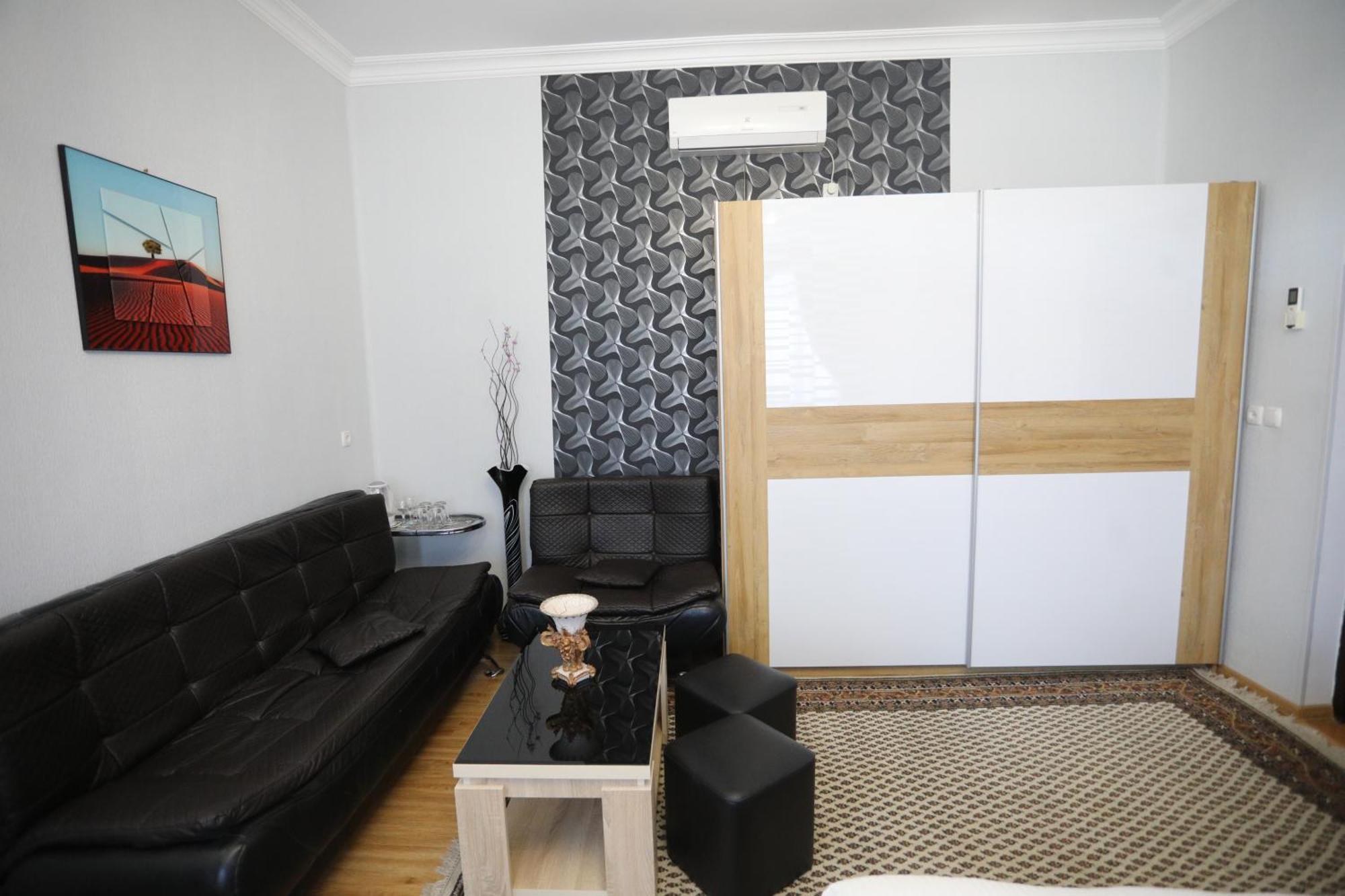 Aparthotel Rioni Kutaisi Exteriör bild